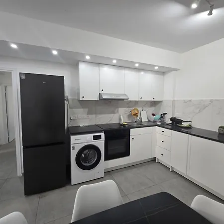 2 Bedroom&supermarket Apartment Larnaca